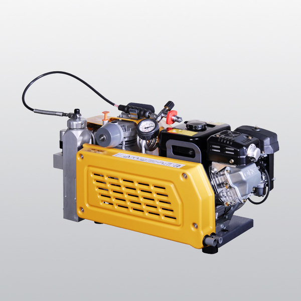 https://26915817.fs1.hubspotusercontent-eu1.net/hubfs/26915817/sarlin_website/products/Bauer-PE-100-hengitysilmakompressori-naekymae-takaa.jpg